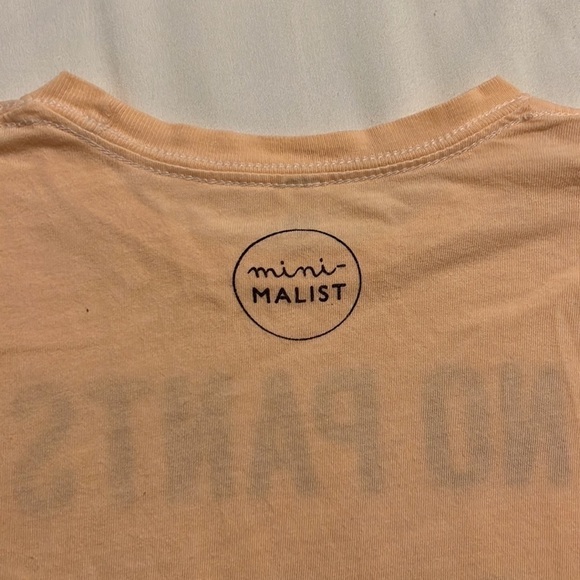 “No Pants Season” Graphic Tee - Picture 4 of 4